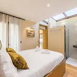 Dream Prestige, Pool Sea